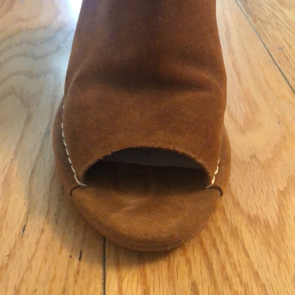 Perfect Fall Shoes! - Picture 3 of 4